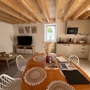 Maison 6 Couchages Entierement Renovee Hébergement de vacances Feurs